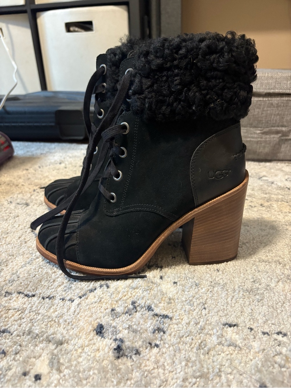 Black Ugg fur lace-Up Ankle Boots